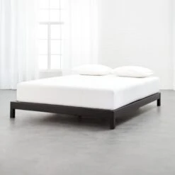 Simple Black Metal King Platform Bed -Home Series Shop SimpleMetalBsQSHF18 1x1